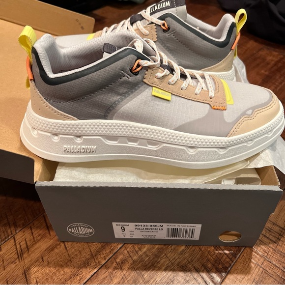 Palladium Palla Reverse Lo Women’s Size 9 - Picture 6 of 8